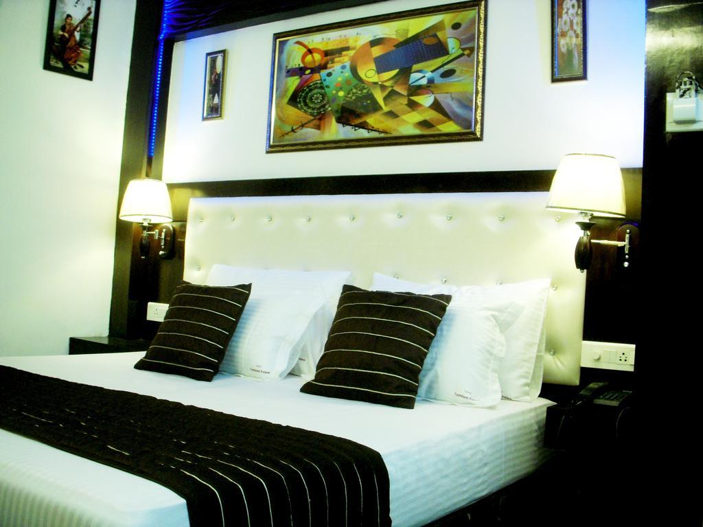 Hotel Tashkent Palace - Near New Delhi Railway Station Esterno foto