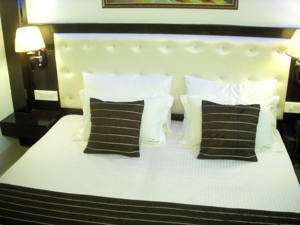 Hotel Tashkent Palace - Near New Delhi Railway Station Esterno foto