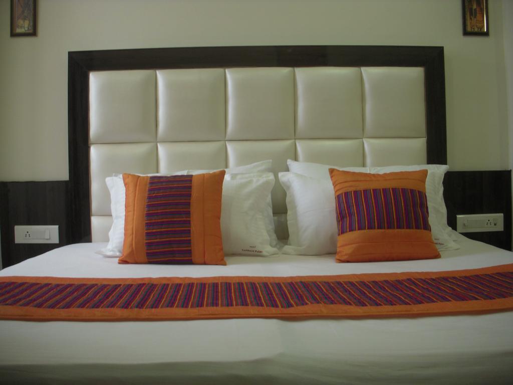 Hotel Tashkent Palace - Near New Delhi Railway Station Esterno foto