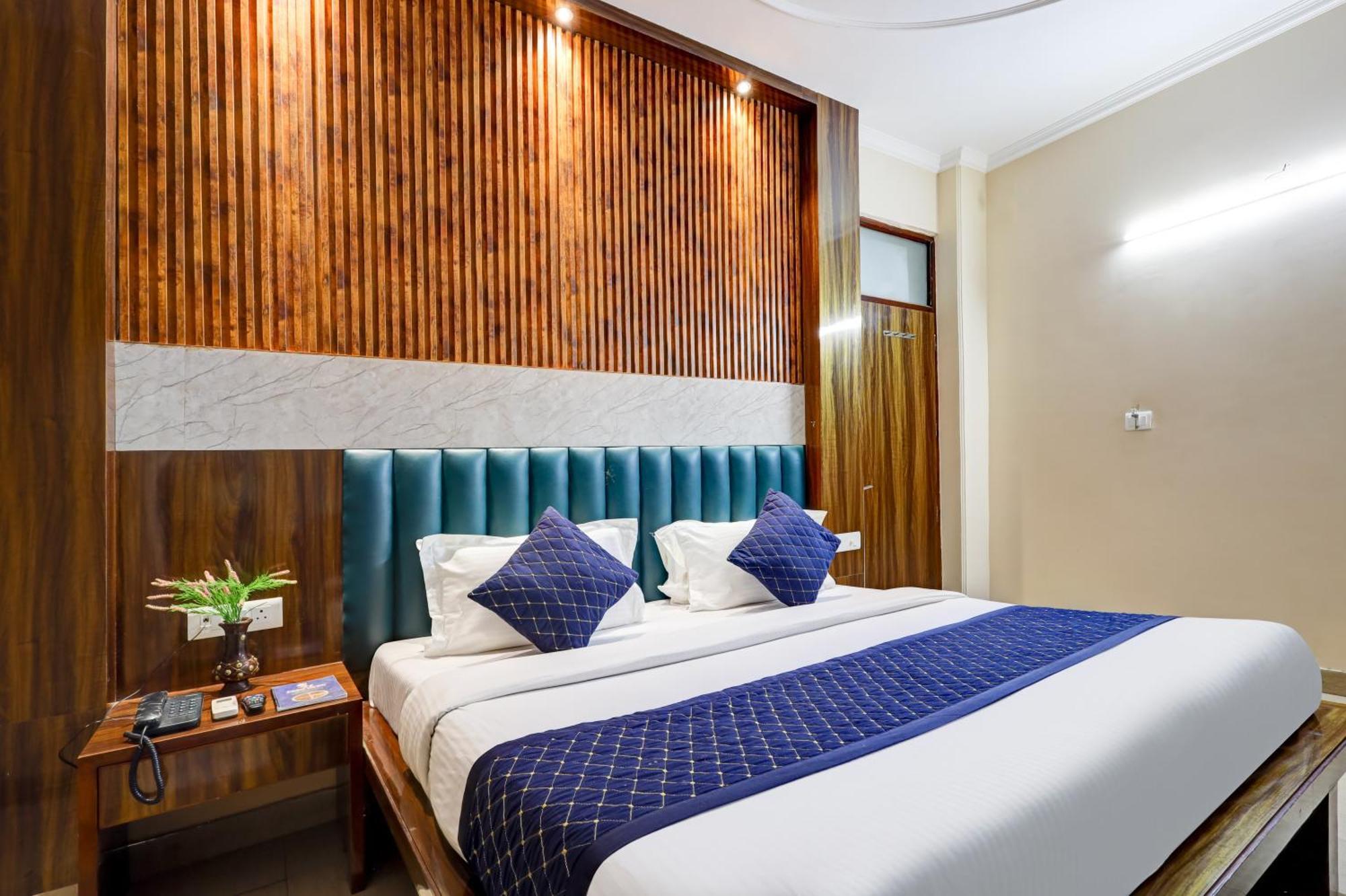 Hotel Tashkent Palace - Near New Delhi Railway Station Esterno foto
