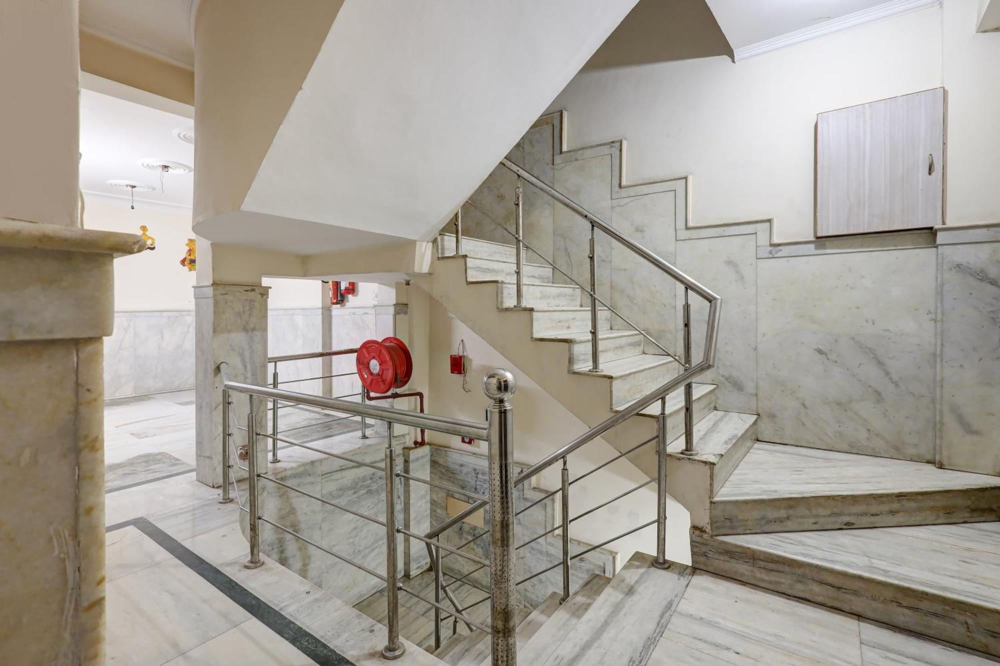 Hotel Tashkent Palace - Near New Delhi Railway Station Esterno foto